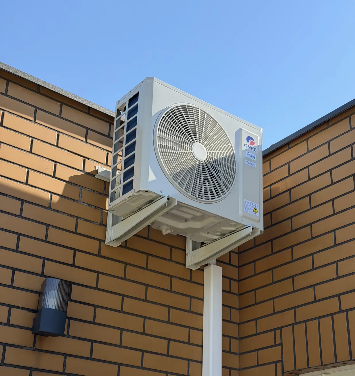 Klimatyzacja 5 Jednostka zewnętrzna klimatyzacja GREE Fenix Energy montaż serwis