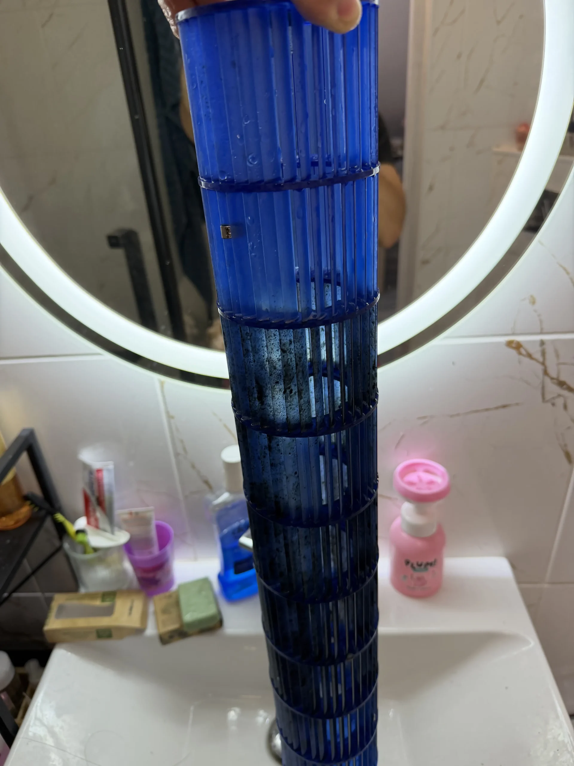 Serwis Klimatyzacji 2 Turbina klimatyzatora przed i po czyszczeniu - biofilm, grzyb, pleśń - serwis klimatyzacji Bydgoszcz Fenix Energy